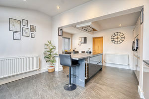 Kitchen/Diner- click for photo gallery